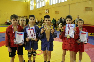 Сафоновские чемпионы и призеры турнира по самбо